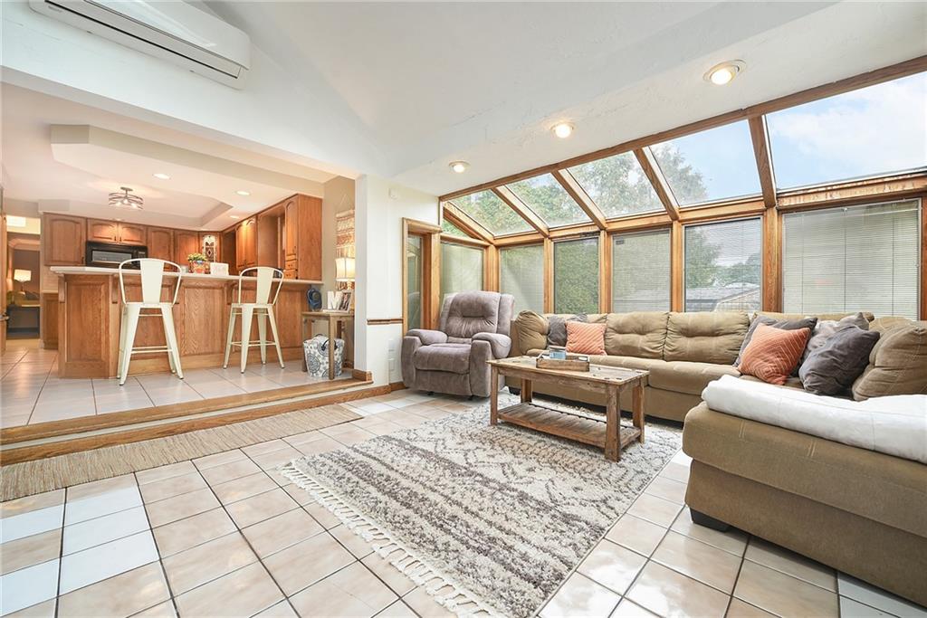 296 Shafer Road Coraopolis, PA 15108 - Photo 11 of 25 Gallery Image 11