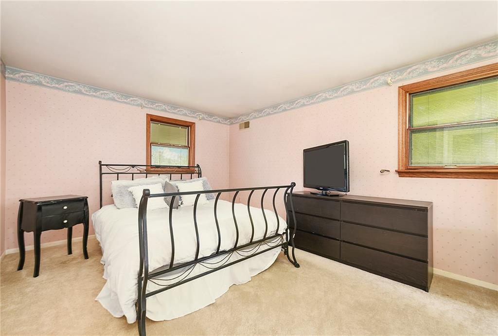 296 Shafer Road Coraopolis, PA 15108 - Photo 14 of 25 Gallery Image 14