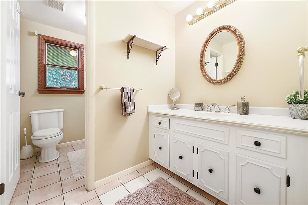 296 Shafer Road Coraopolis, PA 15108 - Photo 17 of 25 Gallery Image 17