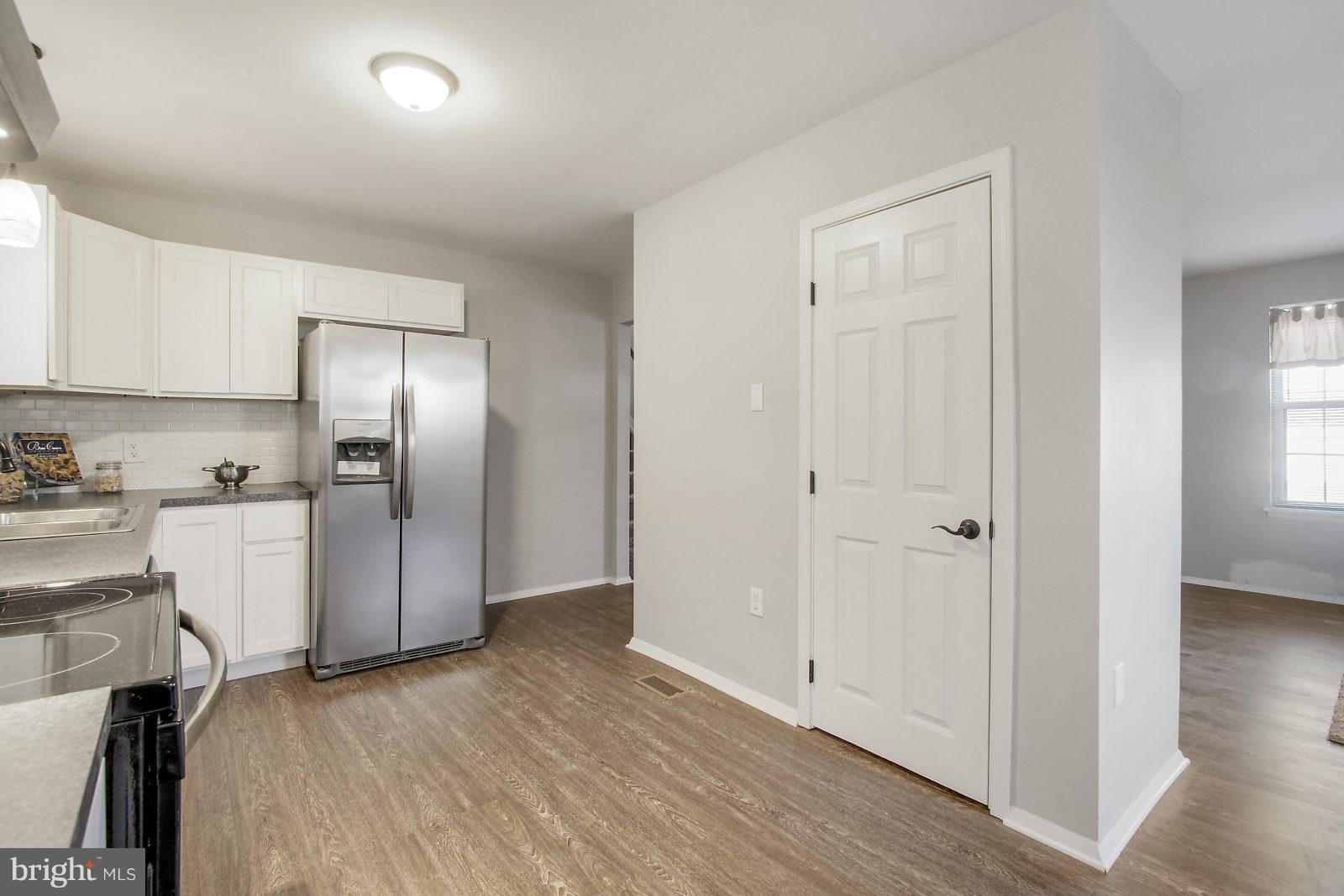 2528 Manor Road York, PA 17408 - Photo 7 of 26