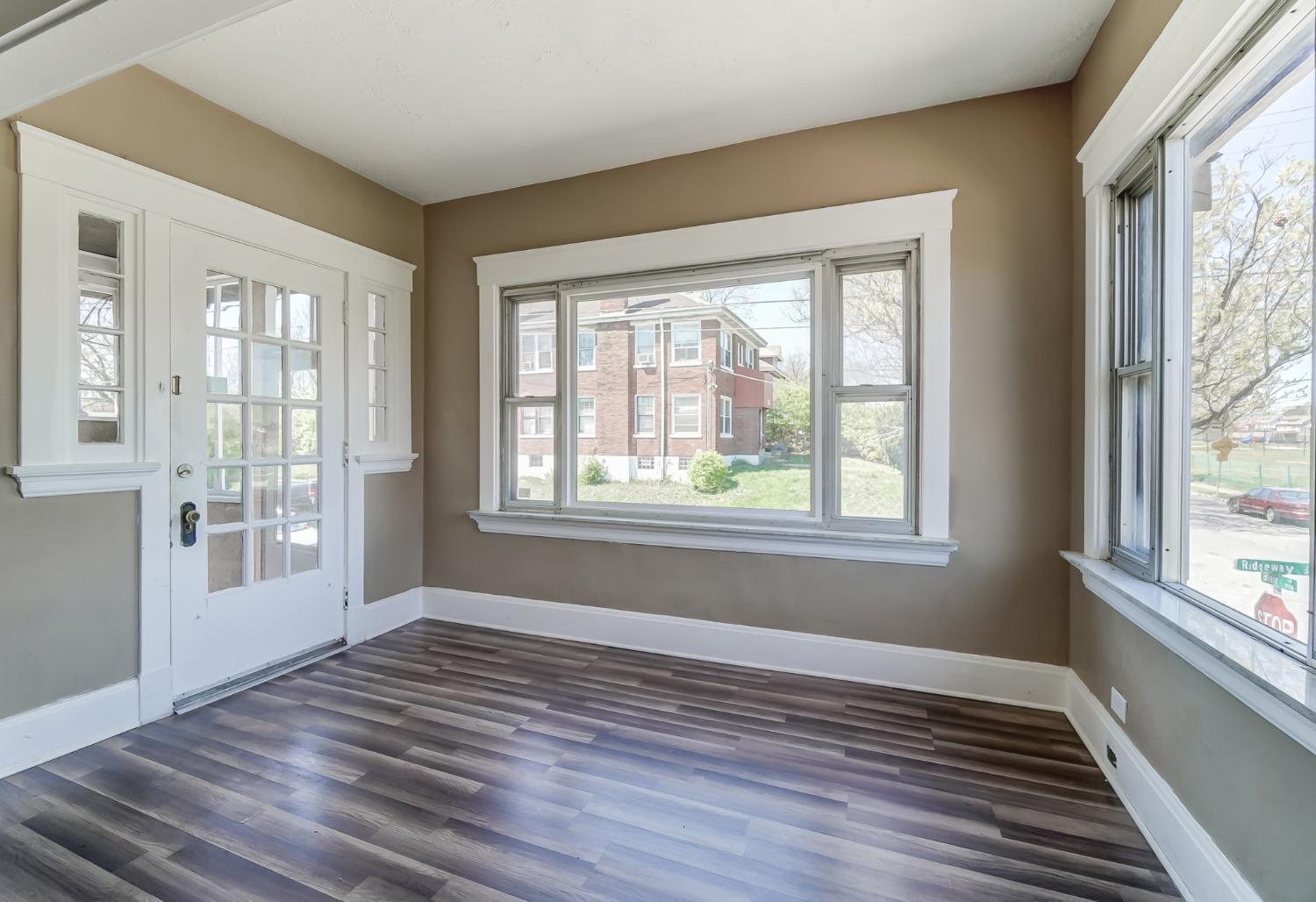 891 Ridgeway Avenue Cincinnati, OH 45229 - Photo 8 of 47 Gallery Image 8