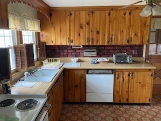 7 Brittany Road South Hadley, MA 01075 - Photo 8 of 19 Gallery Image 8