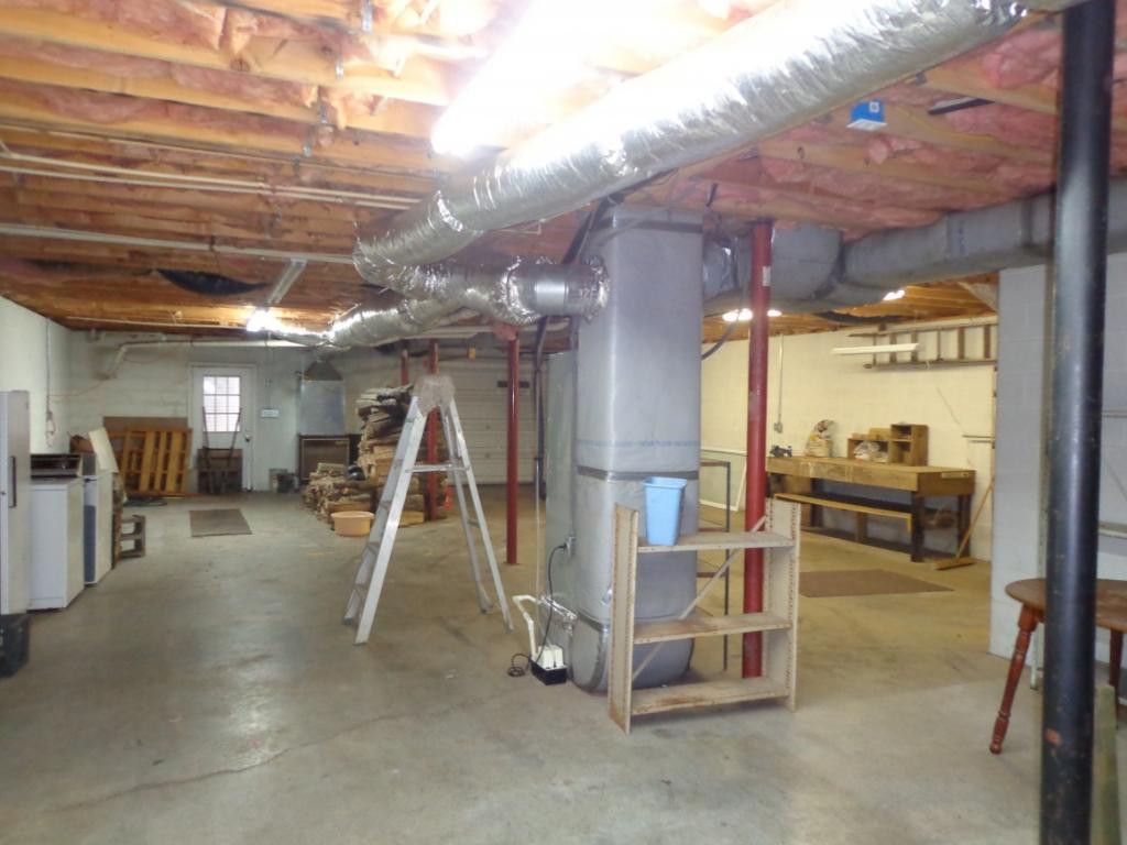 644 Hospital Road Mountain City, TN 37683 - Photo 31 of 35 Full Basement