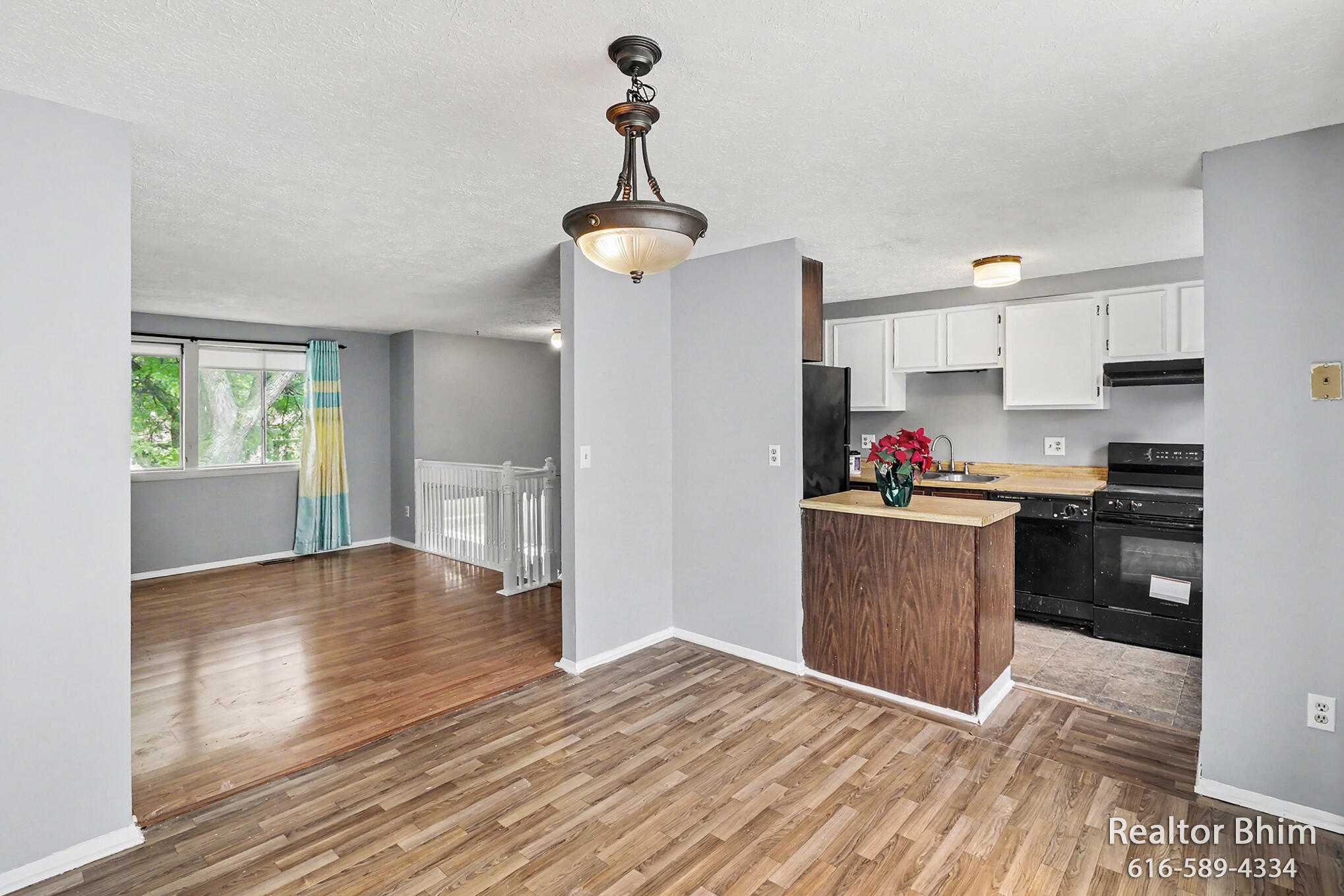 6007 Rockingham Drive Lansing, MI 48911 - Photo 15 of 30 786A4073