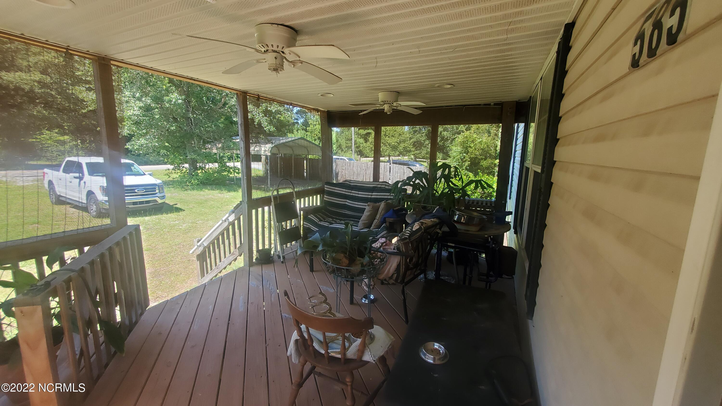 585 Lea Extension Hampstead, NC 28443 - Photo 2 of 26 20220813_112920