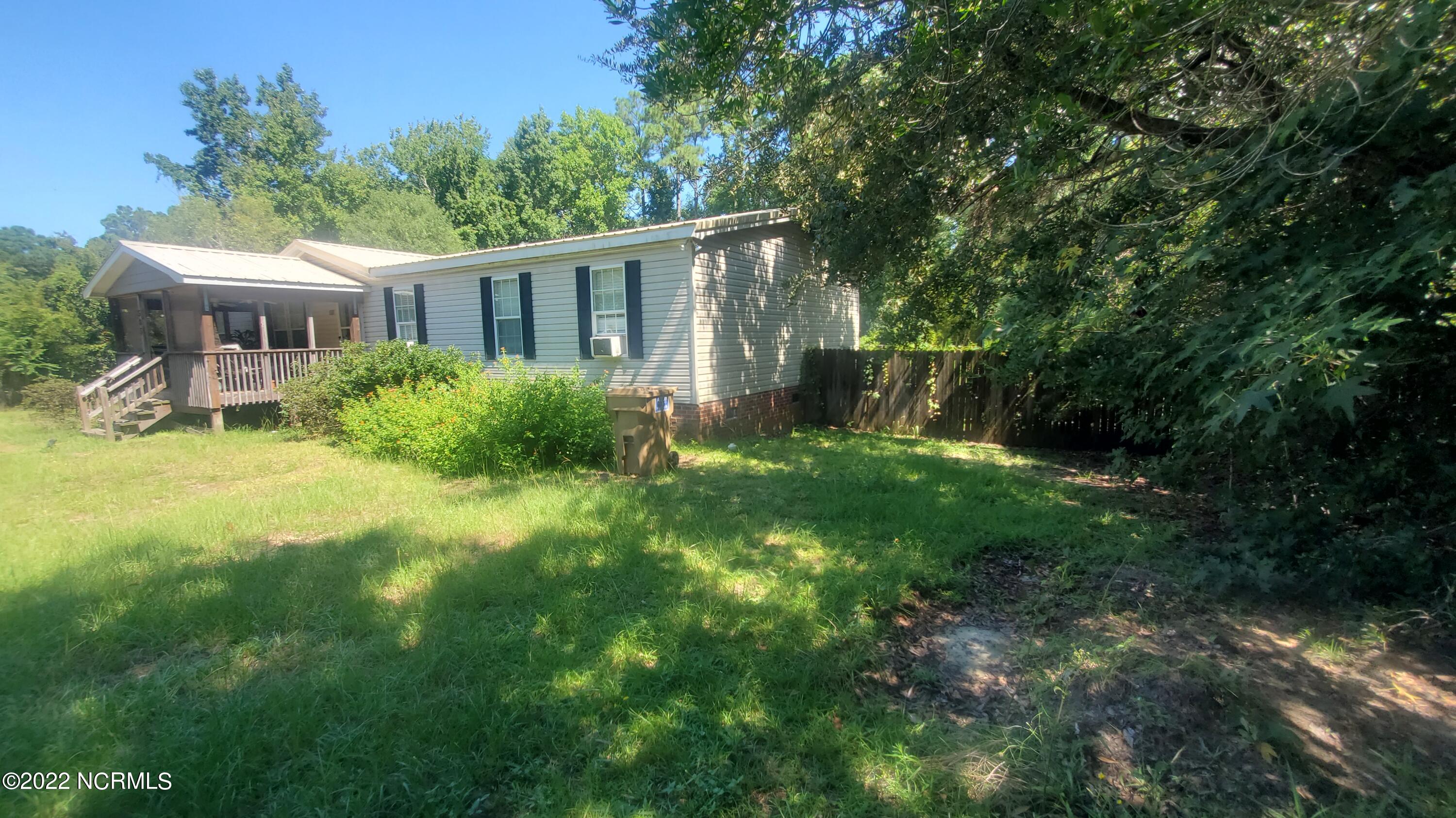 585 Lea Extension Hampstead, NC 28443 - Photo 5 of 26 20220813_113337