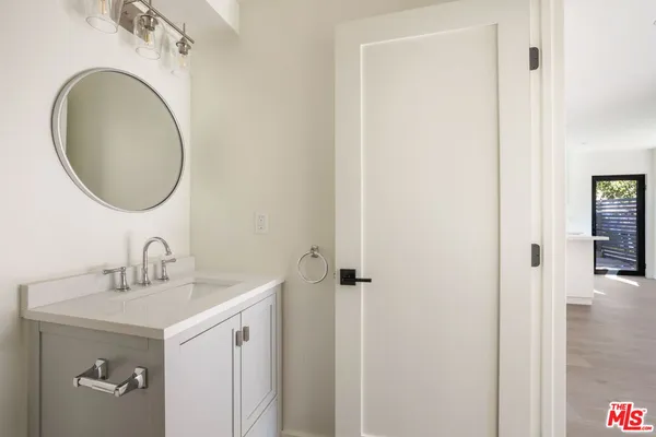 $5,995 | 535 Beloit Avenue, Los Angeles, CA 90049