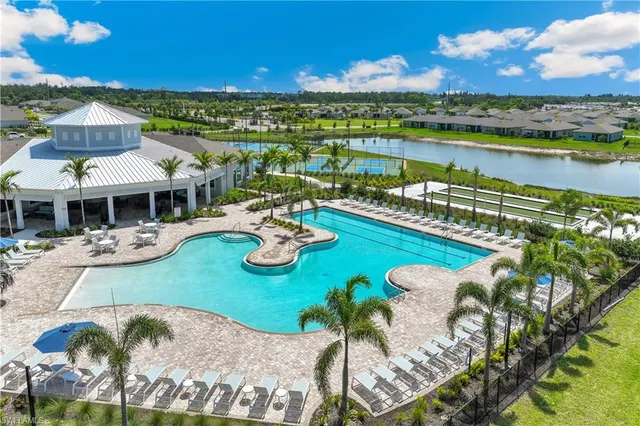 a view of a house with outdoor space