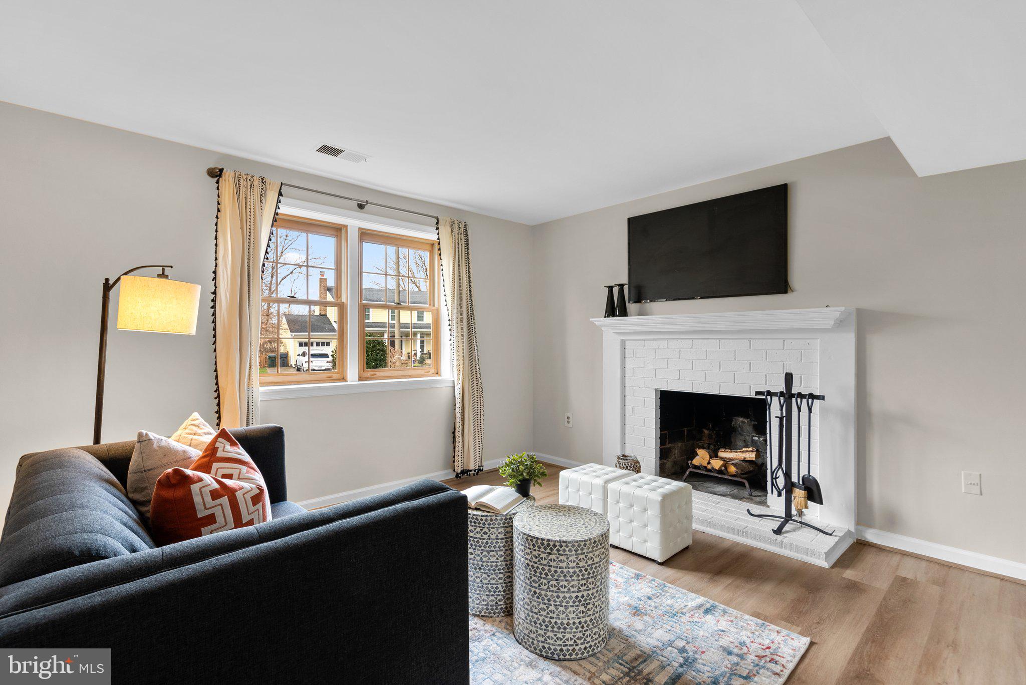 1513 Coat Ridge Road Herndon, VA 20170 - Photo 22 of 42 Gallery Image 22