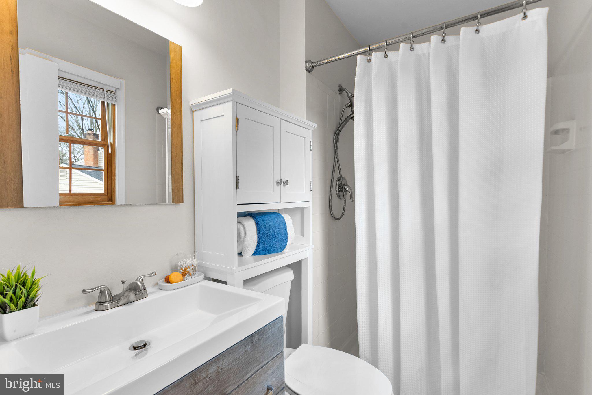 1513 Coat Ridge Road Herndon, VA 20170 - Photo 28 of 42 Gallery Image 28