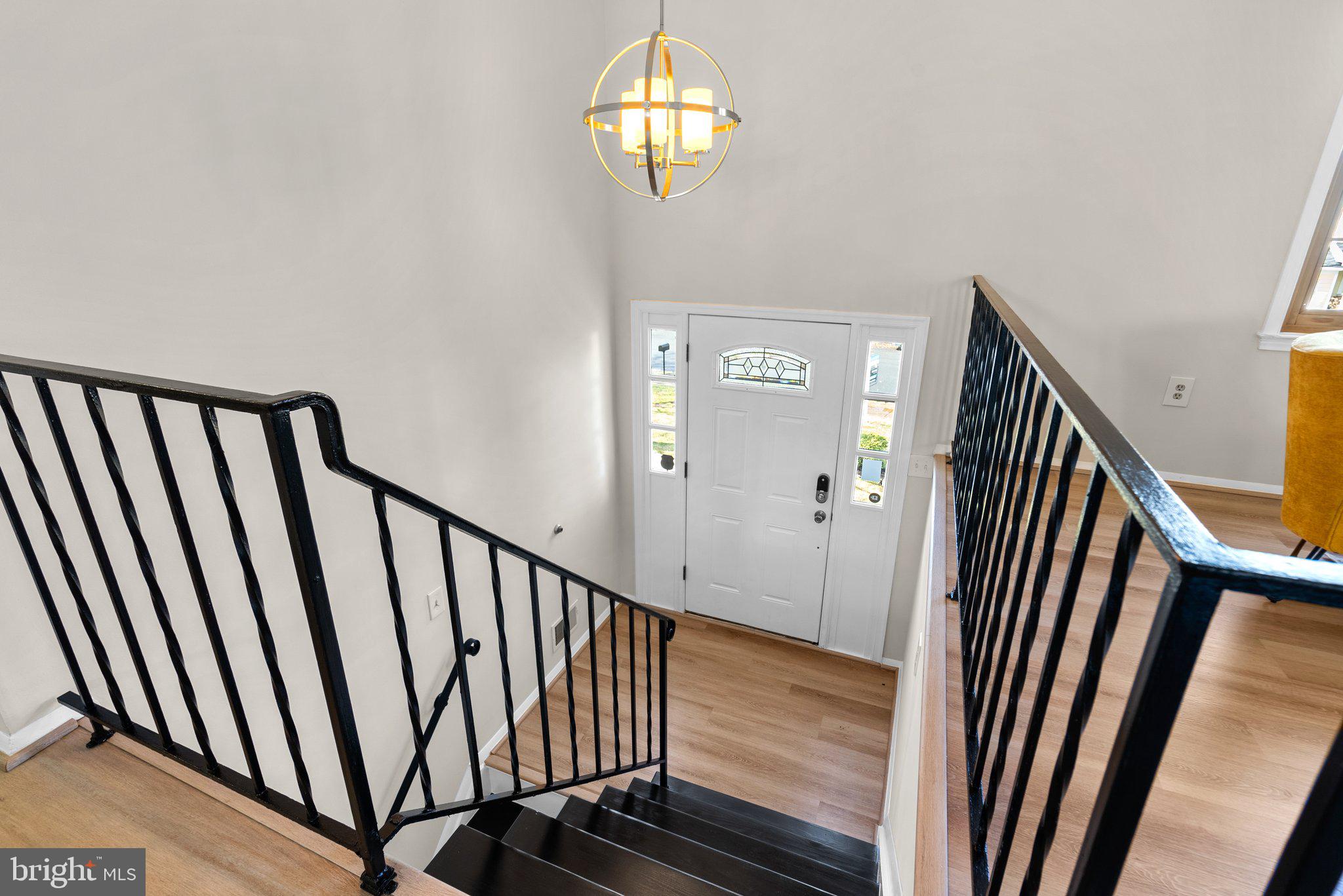 1513 Coat Ridge Road Herndon, VA 20170 - Photo 5 of 42 Gallery Image 5