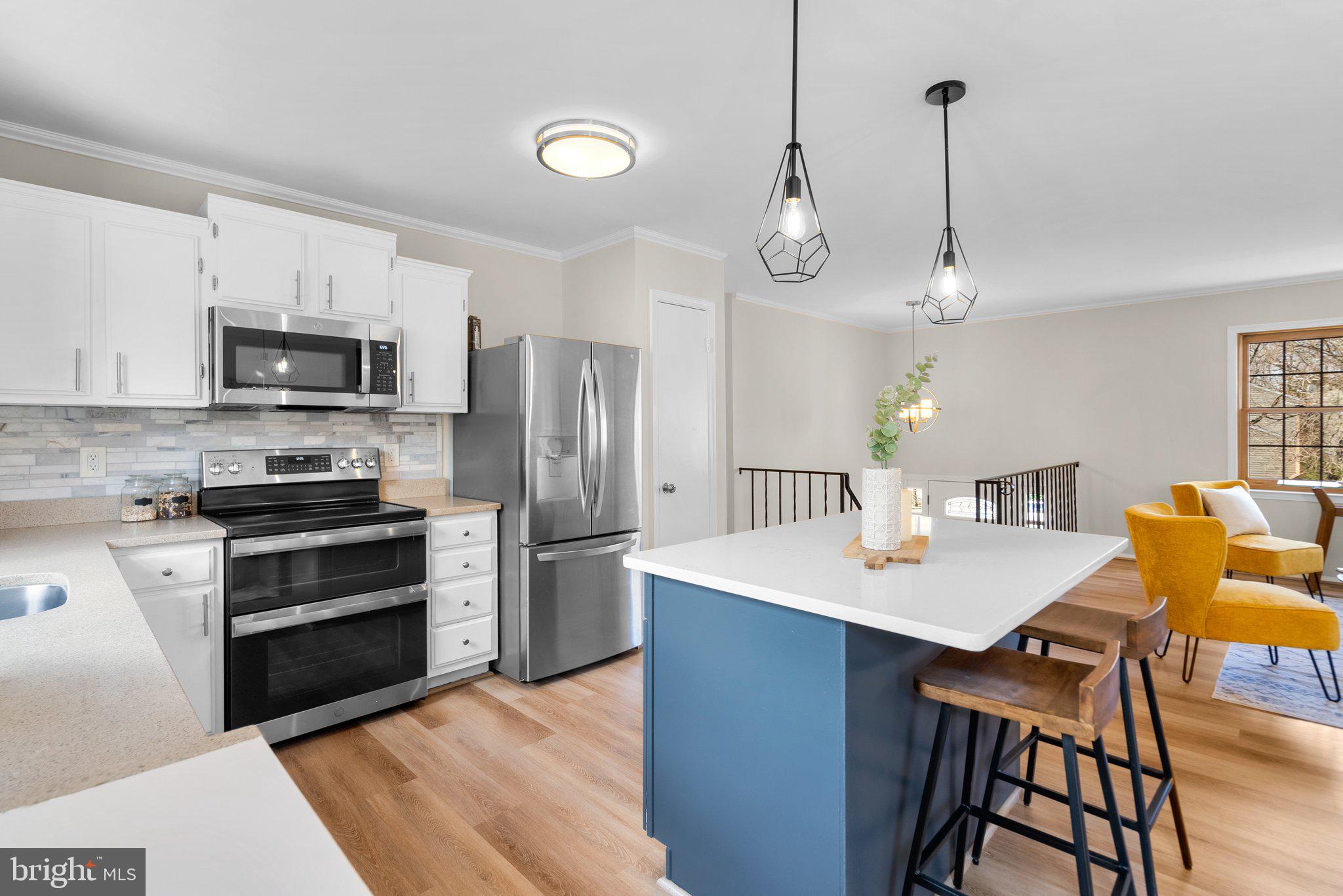 1513 Coat Ridge Road Herndon, VA 20170 - Photo 8 of 42 Gallery Image 8