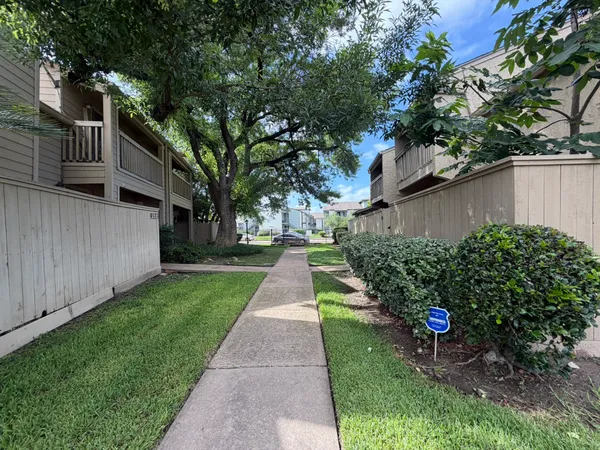 $94,900 | 9333 Pagewood Lane, Houston, TX 77063