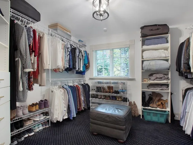 $2,395,000 | 1850 North Mulford Road, Rockford, IL 61107