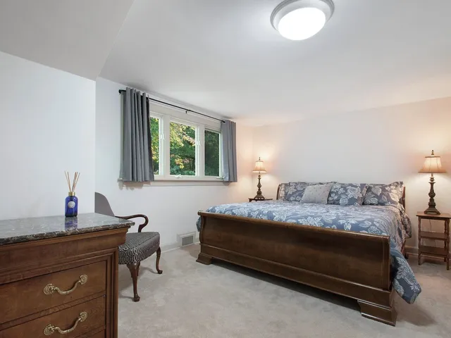 $2,395,000 | 1850 North Mulford Road, Rockford, IL 61107