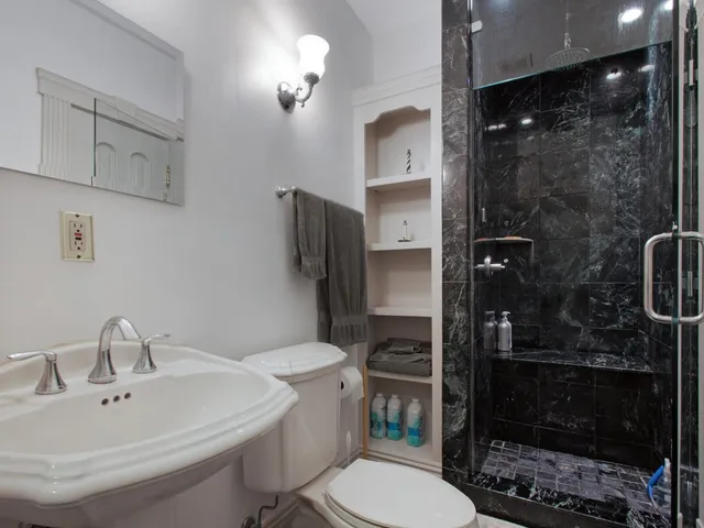 $2,395,000 | 1850 North Mulford Road, Rockford, IL 61107