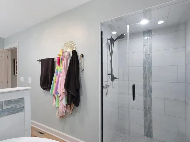 $2,395,000 | 1850 North Mulford Road, Rockford, IL 61107