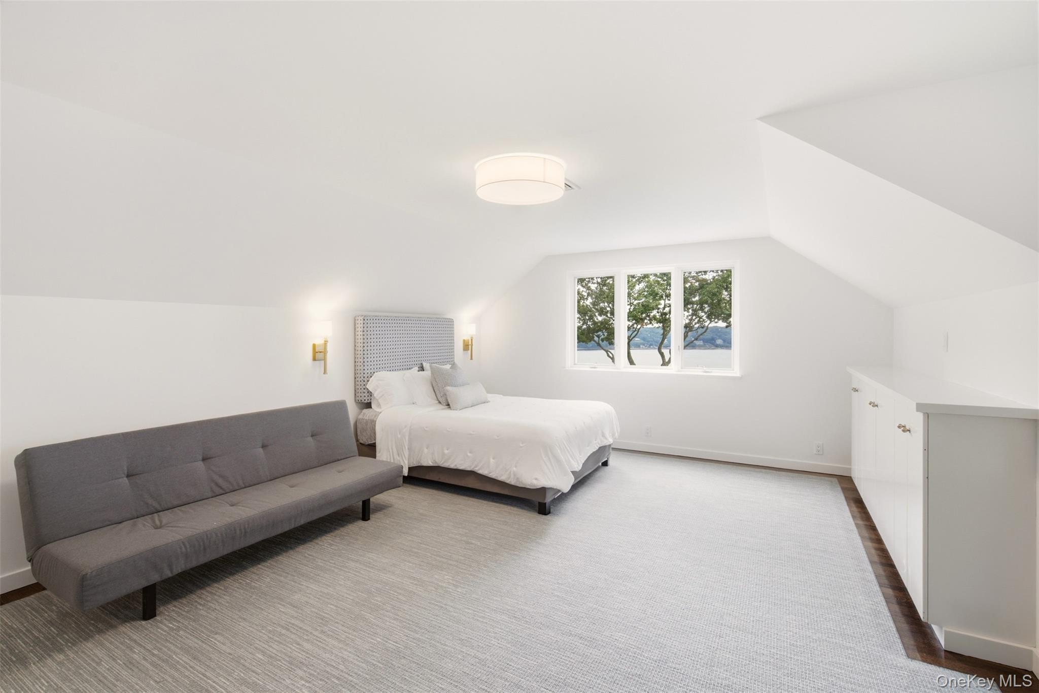 86 White Hill Road Cold Spring Harbor, NY 11724 - Photo 26 of 36