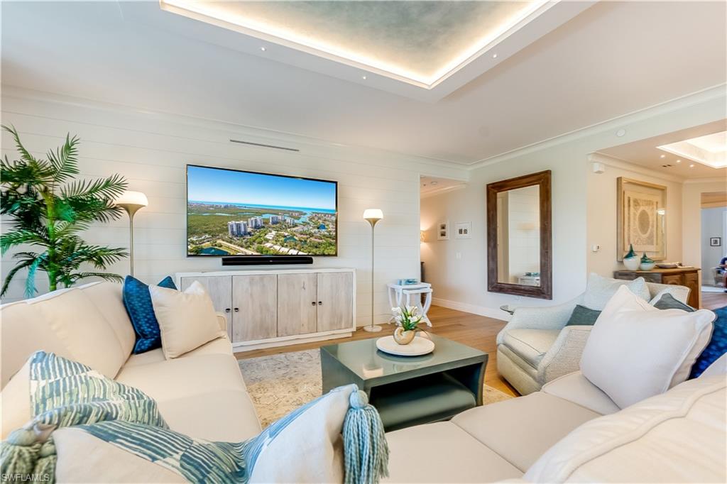 445 Cove Tower Drive, Unit 302 Naples, FL 34110 - Photo 14 of 50