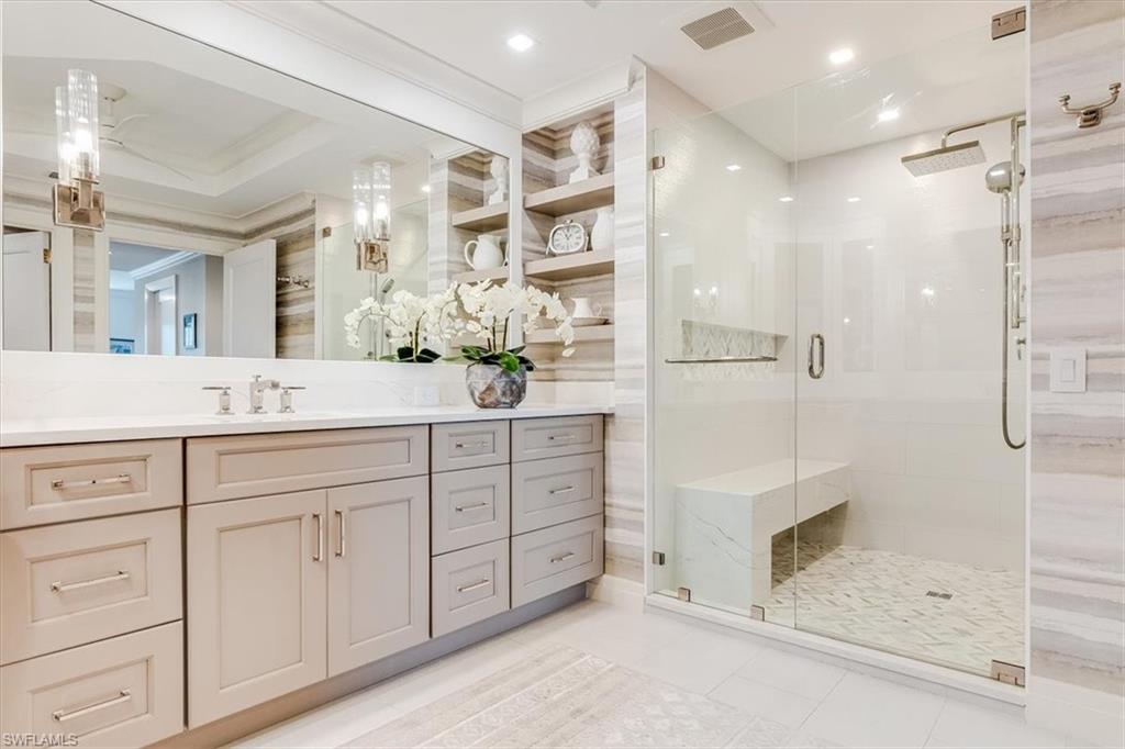 445 Cove Tower Drive, Unit 302 Naples, FL 34110 - Photo 20 of 50