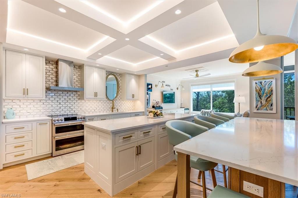 445 Cove Tower Drive, Unit 302 Naples, FL 34110 - Photo 2 of 50