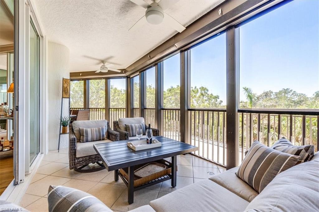 445 Cove Tower Drive, Unit 302 Naples, FL 34110 - Photo 23 of 50