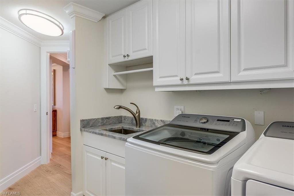 445 Cove Tower Drive, Unit 302 Naples, FL 34110 - Photo 35 of 50