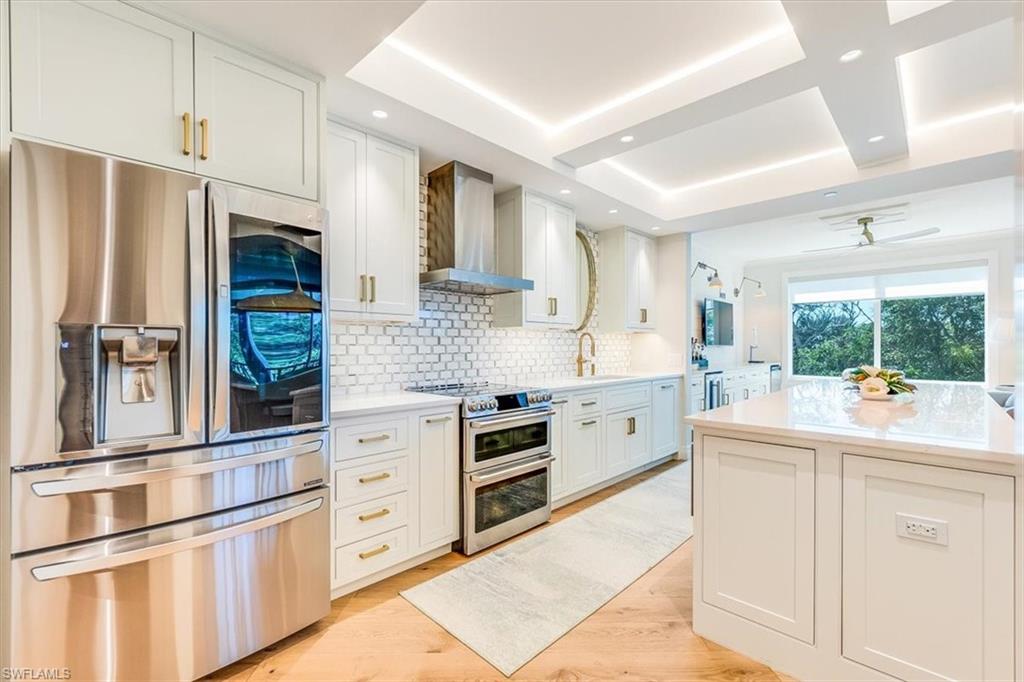 445 Cove Tower Drive, Unit 302 Naples, FL 34110 - Photo 7 of 50