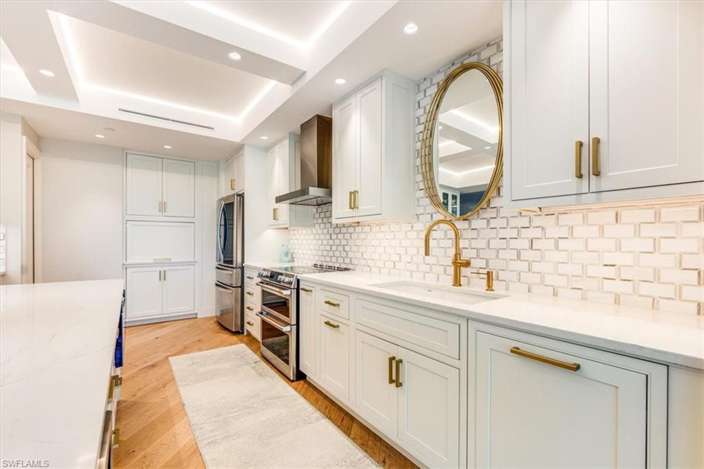 445 Cove Tower Drive, Unit 302 Naples, FL 34110 - Photo 8 of 50