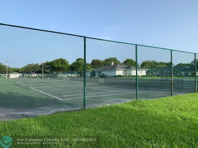 Limetree Condominiums Boynton Beach, FL 33436 - Photo 20 of 22 a view of a garden