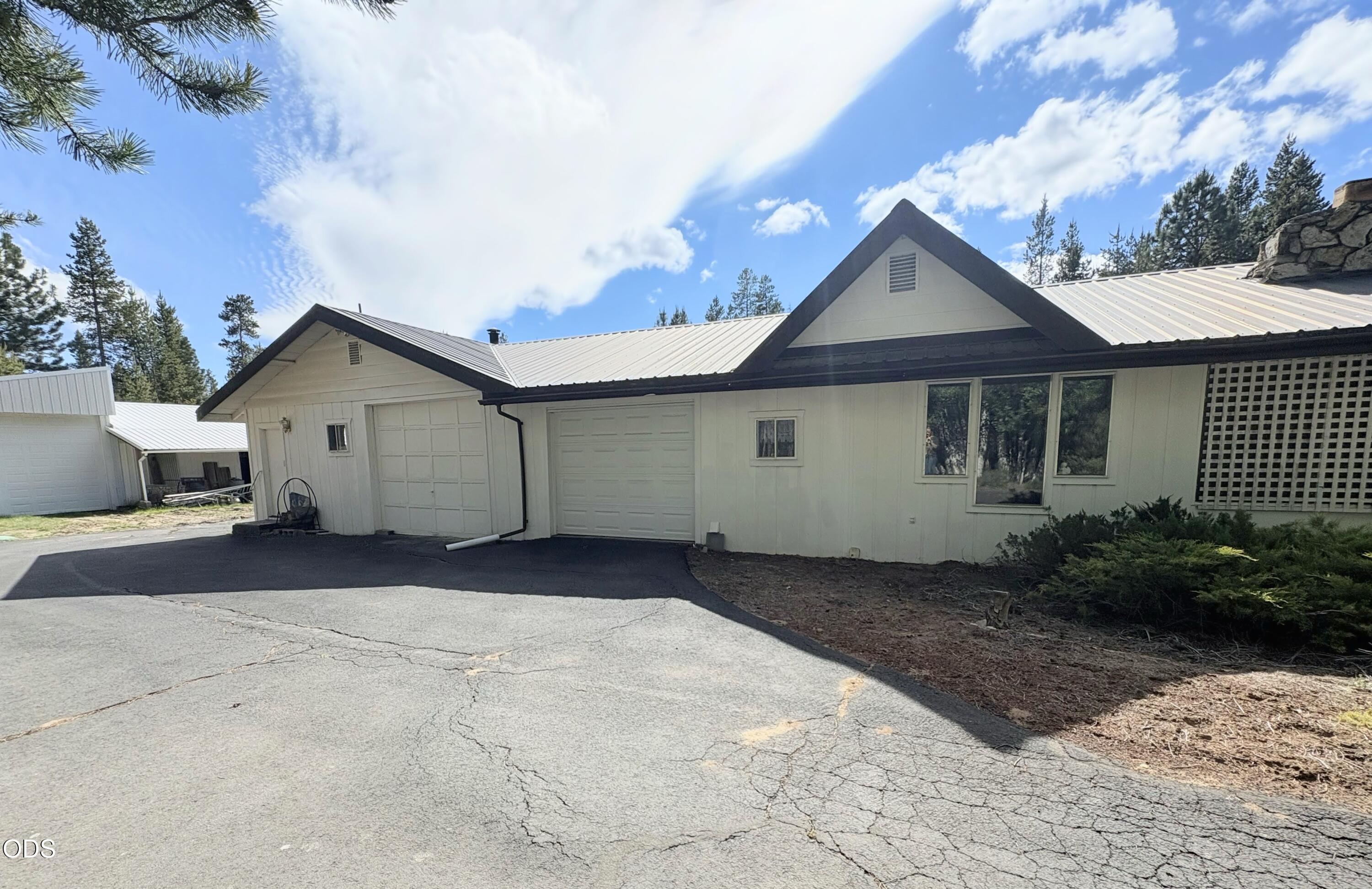 15845 Burgess Road La Pine, OR 97739 - Photo 3 of 30