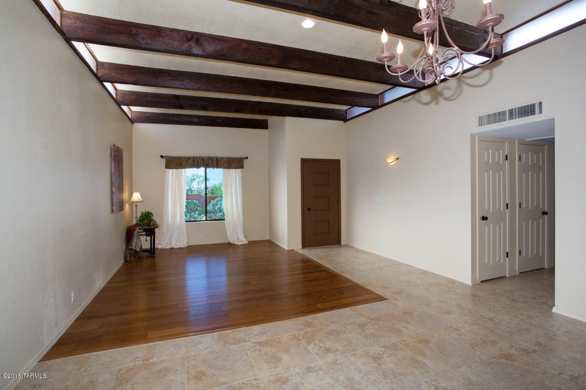 9041 East Snyder Road Tucson, AZ 85749 - Photo 6 of 26 Gallery Image 6