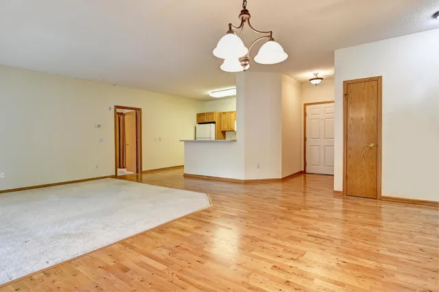 $259,900 | 9225 Medicine Lake Road, Unit 105B, Golden Valley, MN 55427
