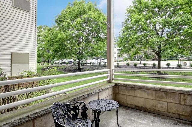 $259,900 | 9225 Medicine Lake Road, Unit 105B, Golden Valley, MN 55427