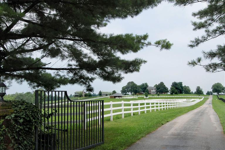 3975 Lemons Mill Road Lexington, KY 40511 - Photo 4 of 46 Entry View