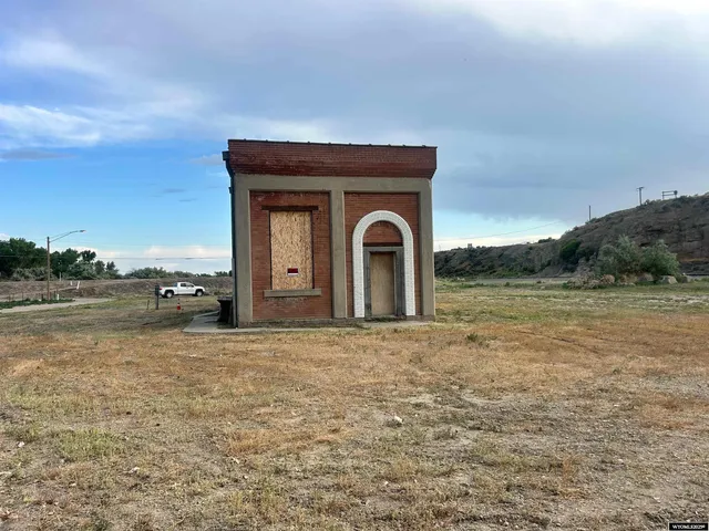 $125,000 | 800 South 6th Street, Greybull, WY 82426