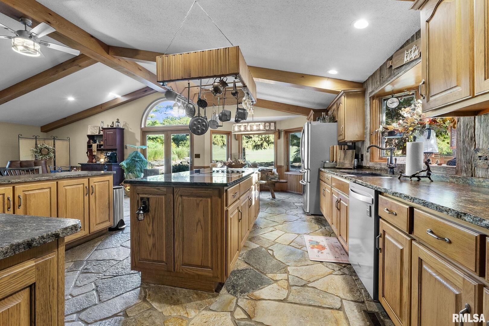 1810 Berryville Road Jonesboro, IL 62952 - Photo 16 of 60