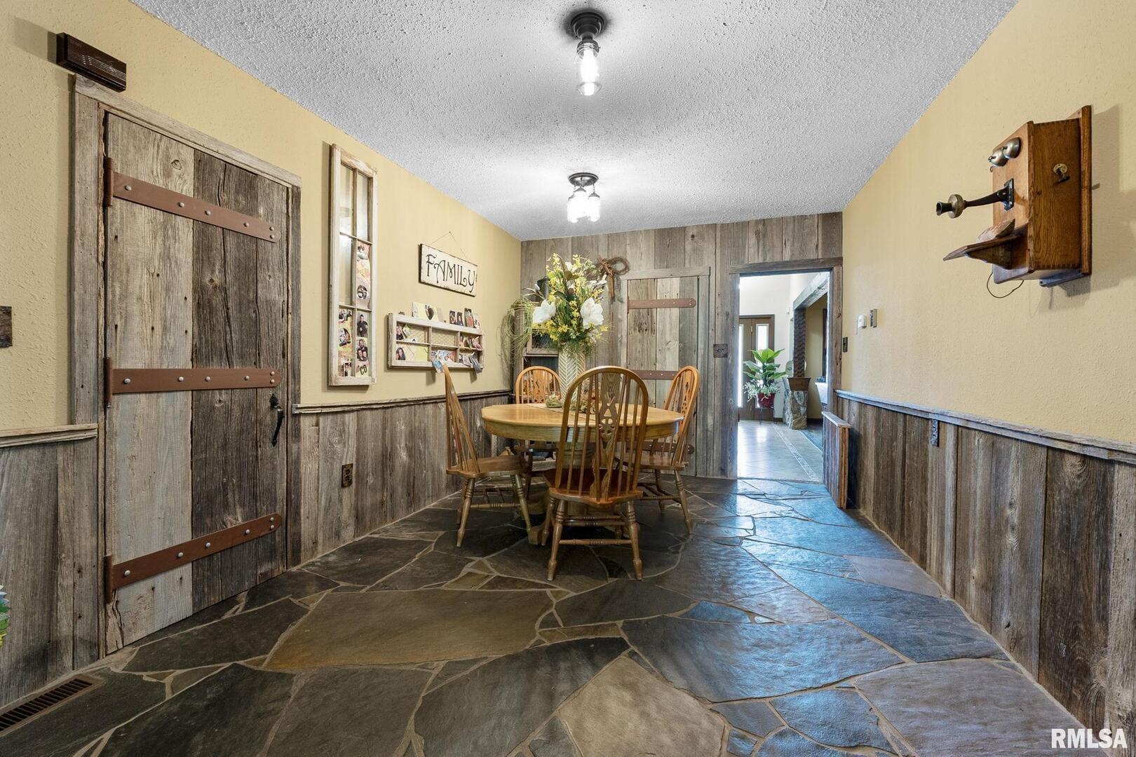 1810 Berryville Road Jonesboro, IL 62952 - Photo 6 of 60