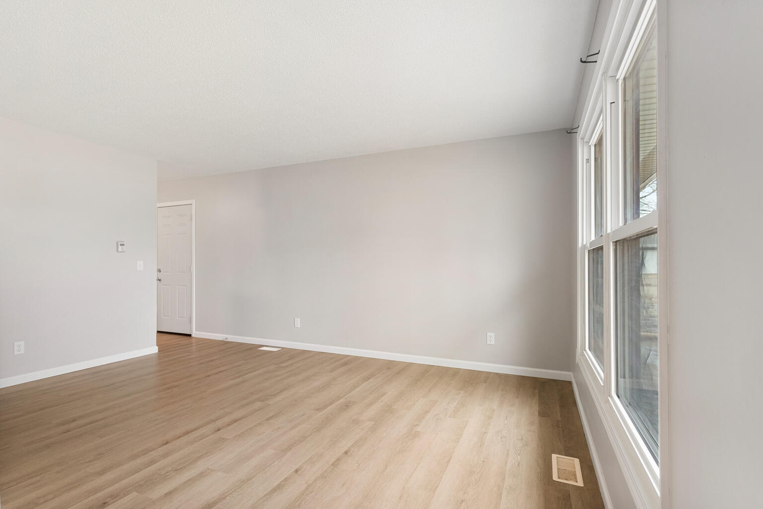 3307 West Daniel Street Champaign, IL 61821 - Photo 9 of 25 Gallery Image 9