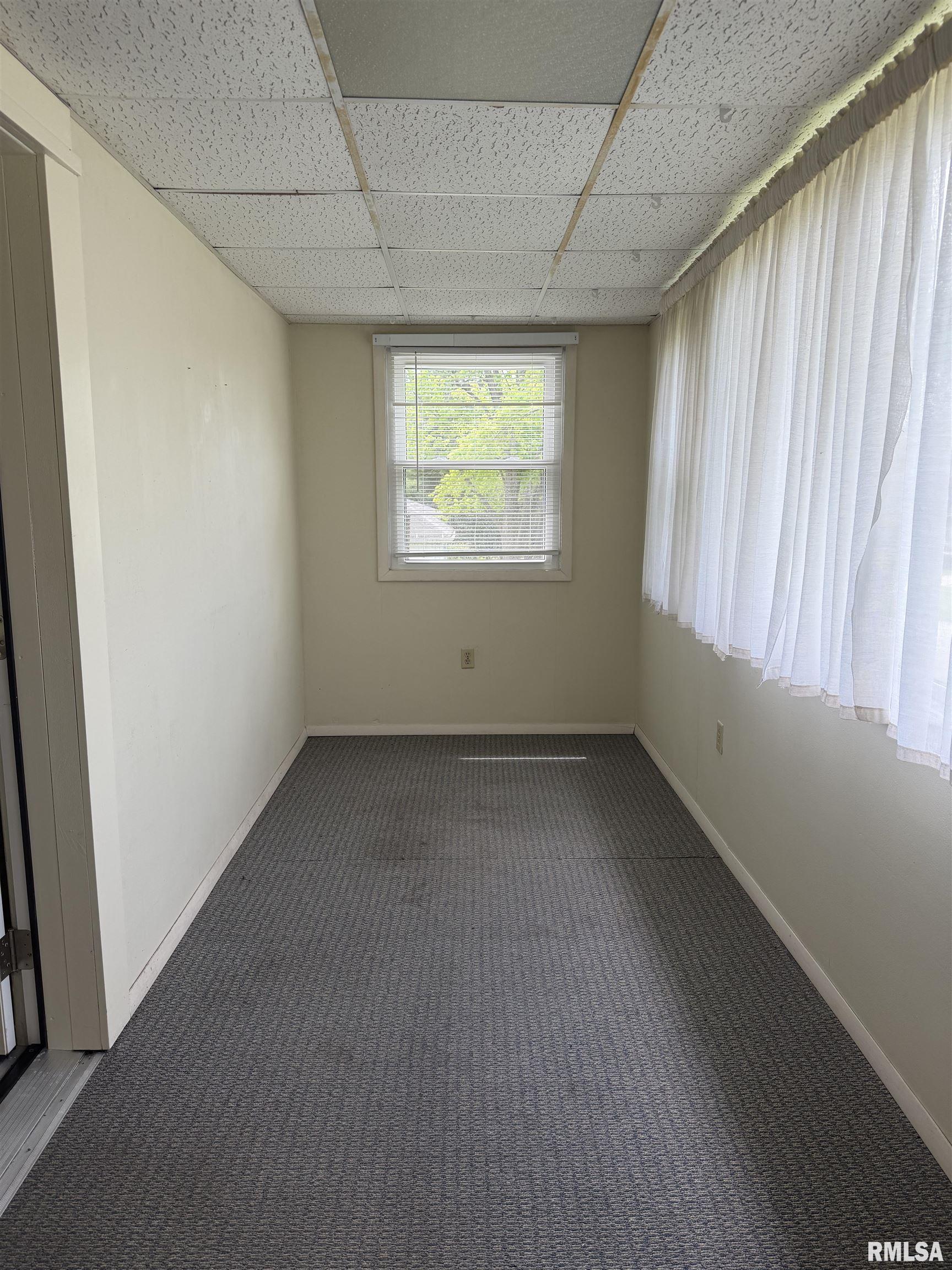 927 South Garfield Street Macomb, IL 61455 - Photo 15 of 44