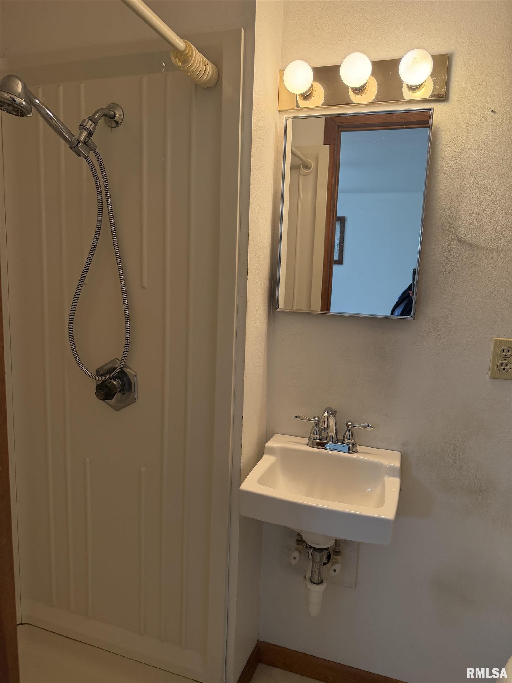 927 South Garfield Street Macomb, IL 61455 - Photo 27 of 44