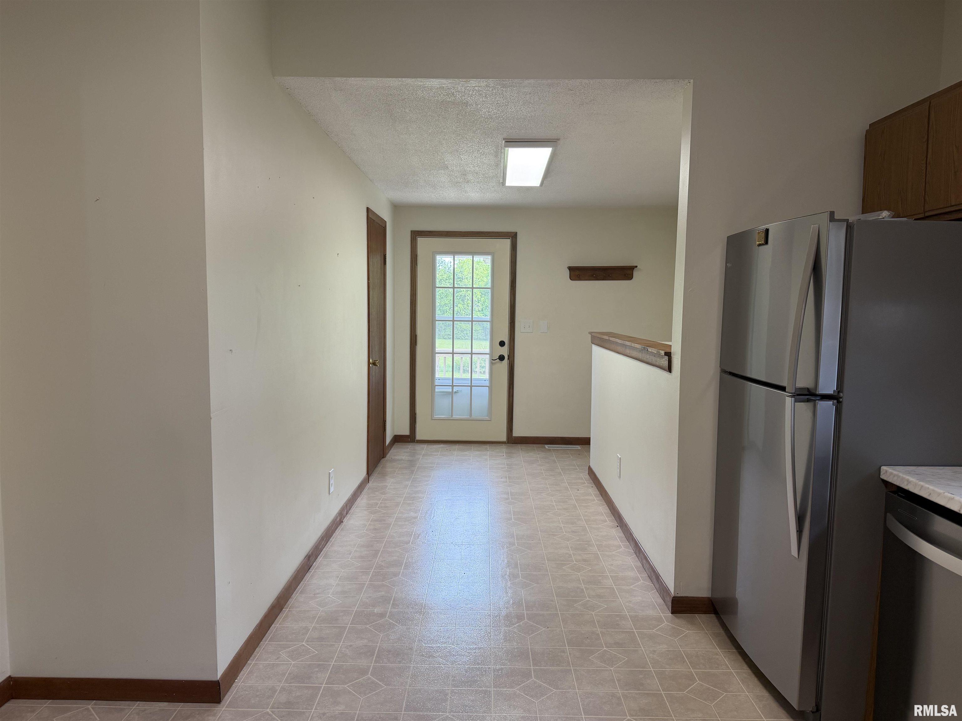 927 South Garfield Street Macomb, IL 61455 - Photo 10 of 44