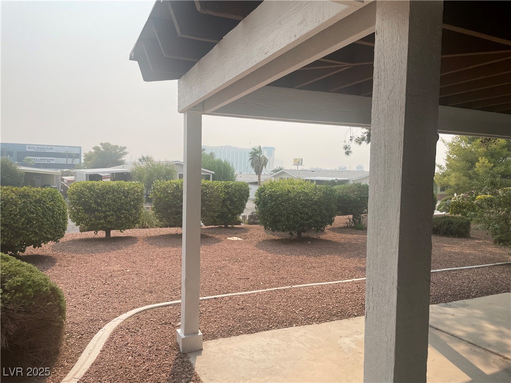 4641 Royal Ridge Boulevard Las Vegas, NV 89103 - Photo 33 of 38 View of yard