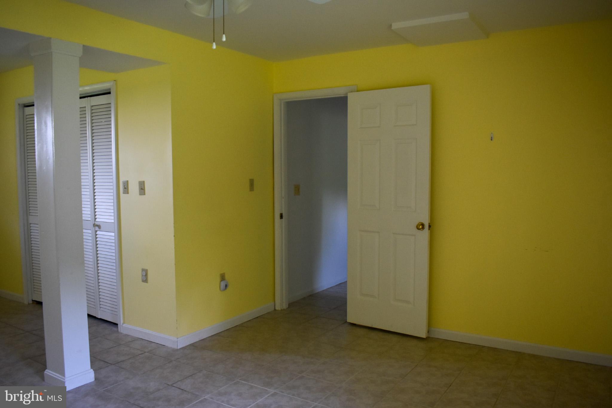 15650 Gibson Mill Road Culpeper, VA 22701 - Photo 21 of 28 Bright and inviting yellow interior space.