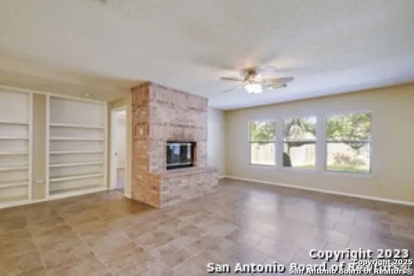 $2,250 | 21935 Legend Point Drive, San Antonio, TX 78258