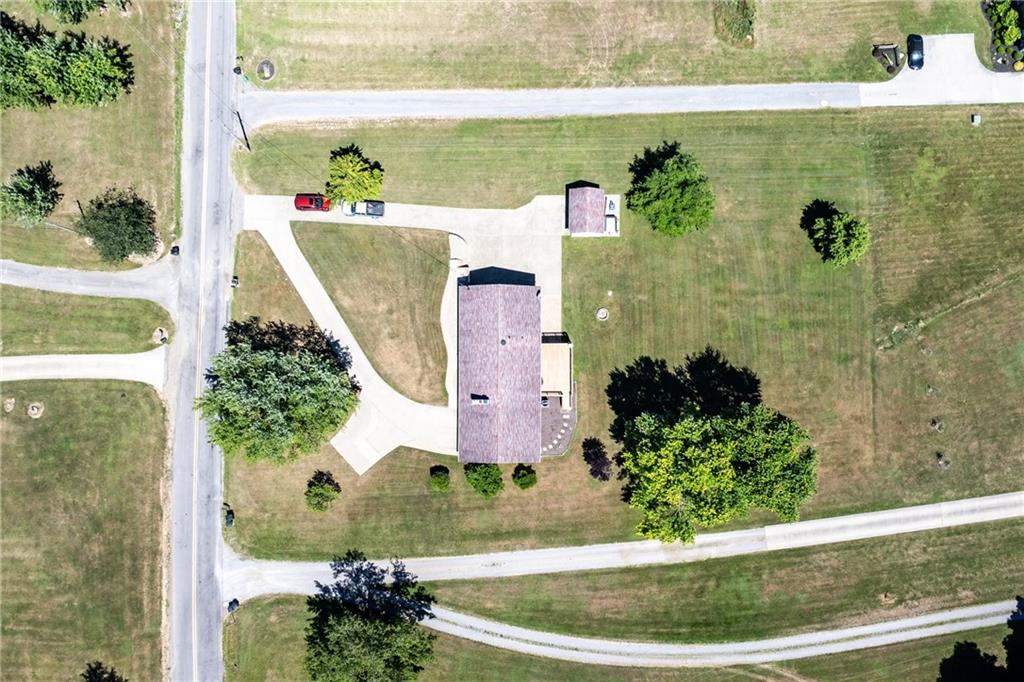 952 Achortown Road Beaver Falls, PA 15010 - Photo 39 of 43 an aerial view of a house