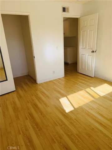 a view of utility room