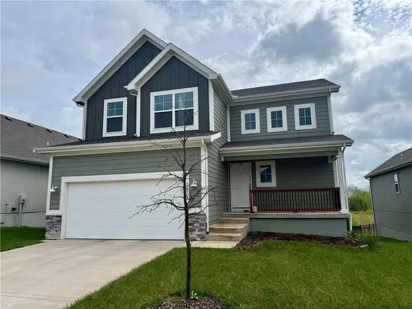 $459,000 | 3813 Southwest Maryville Place, Lee's Summit, MO 64082