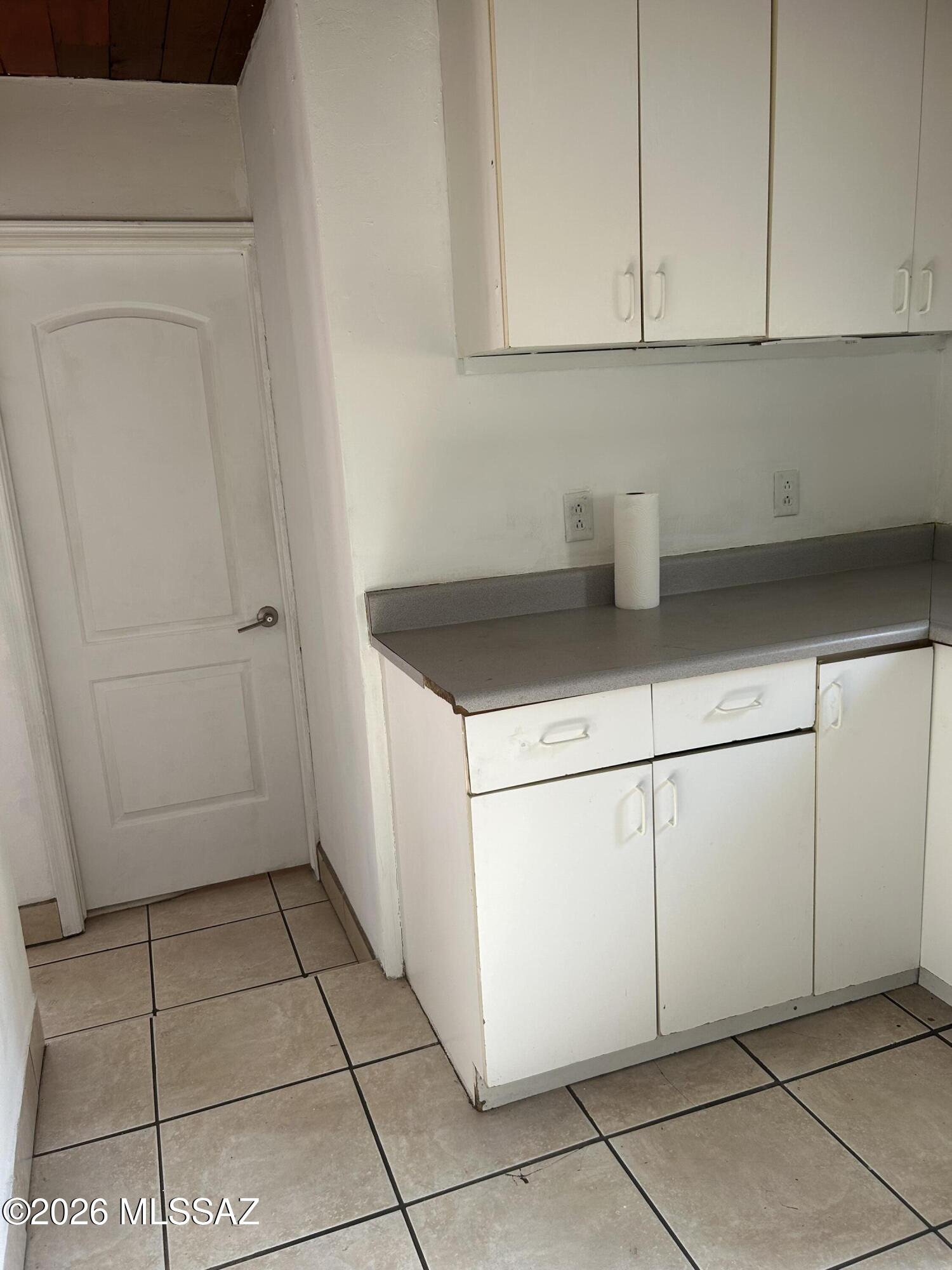 532 West Simmons Road Tucson, AZ 85705 - Photo 15 of 26 KITCHEN 3 SIMMONS