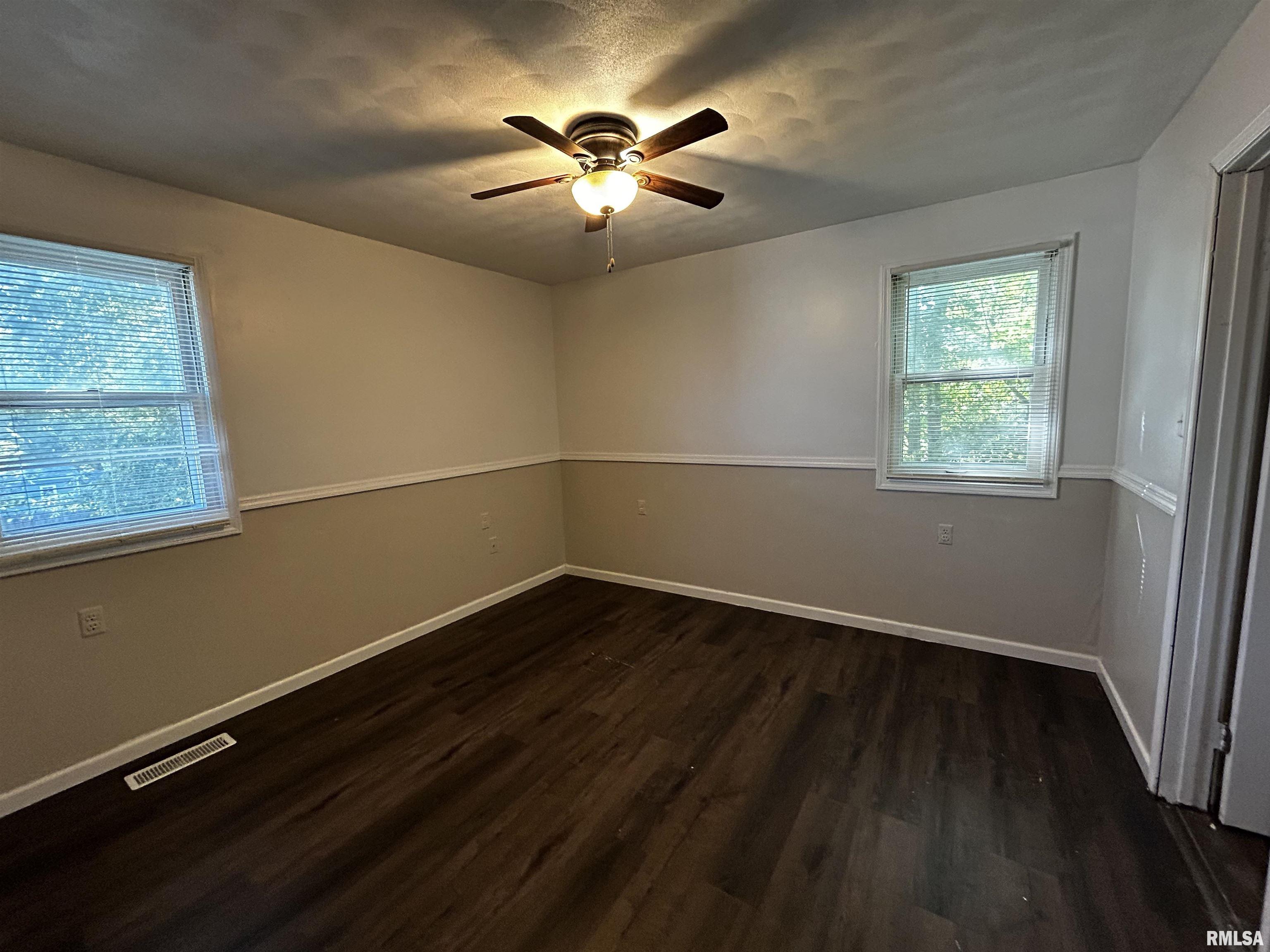 126 Amsler Street, Unit B Bartonville, IL 61607 - Photo 6 of 9